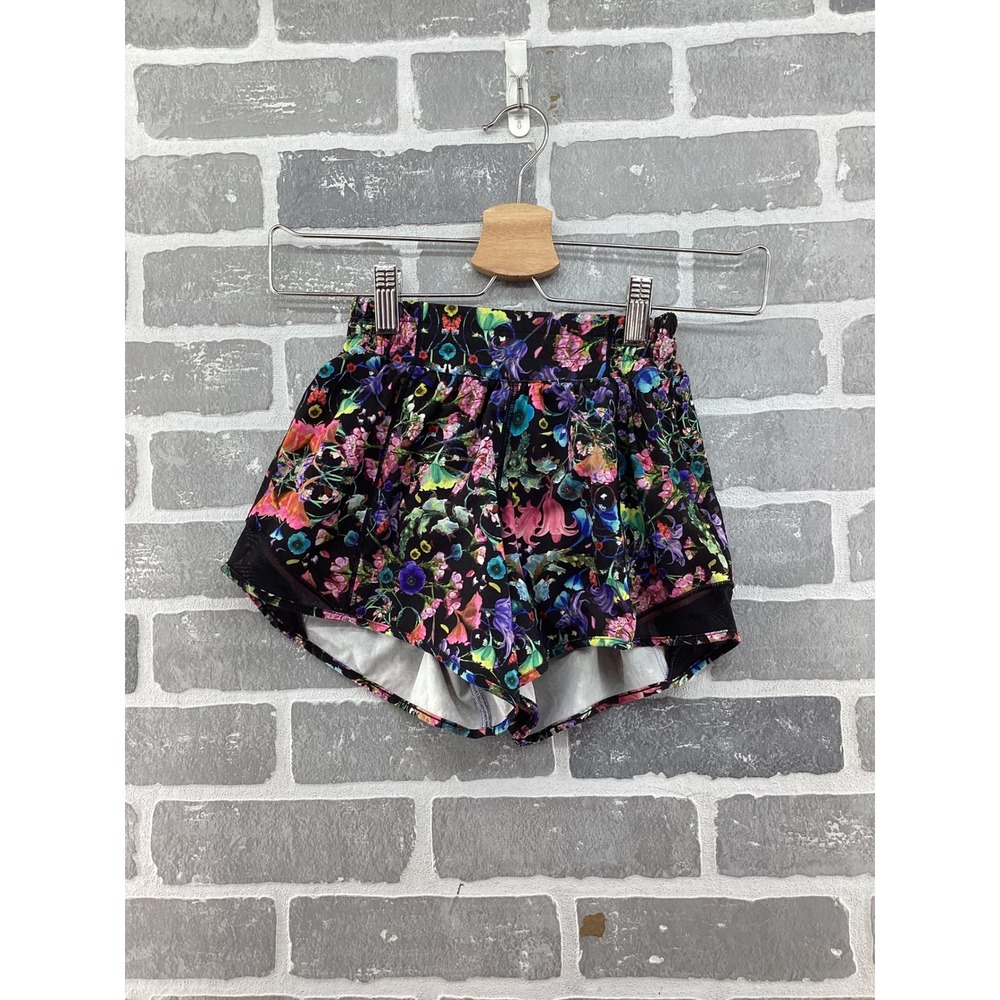 Lululemon Find Your‎ Pace High Rise Shorts Multi Floral Running Size 0 LW7CONT